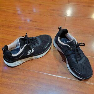 Sketchers Women D'Lux Walker Sneakers